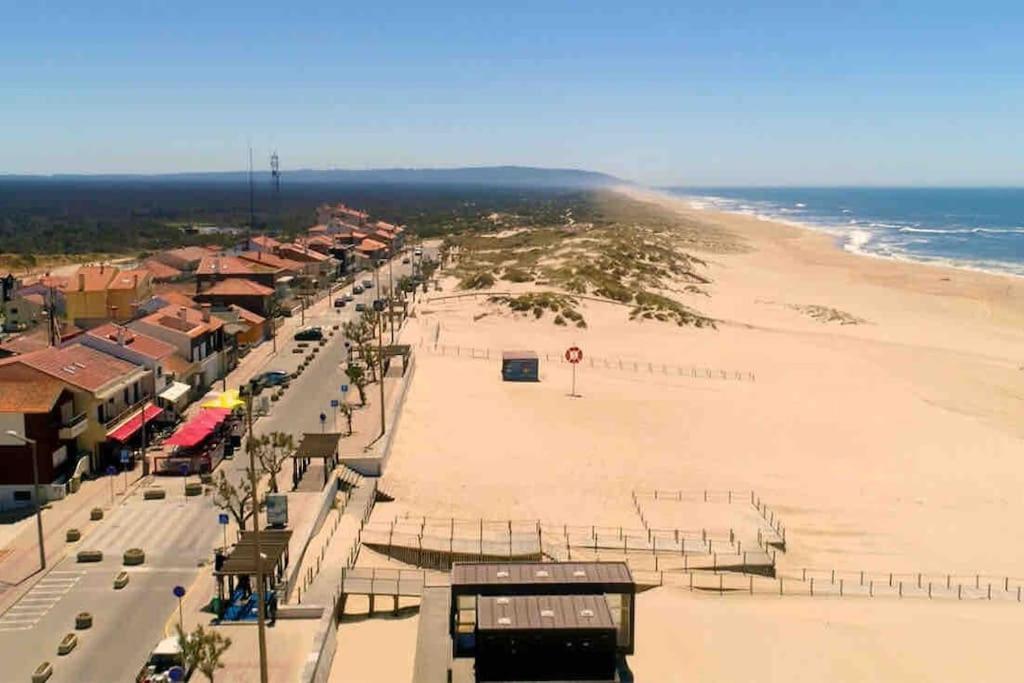 Moradia Alegre No Centro Da Vila Da Tocha. Extérieur photo